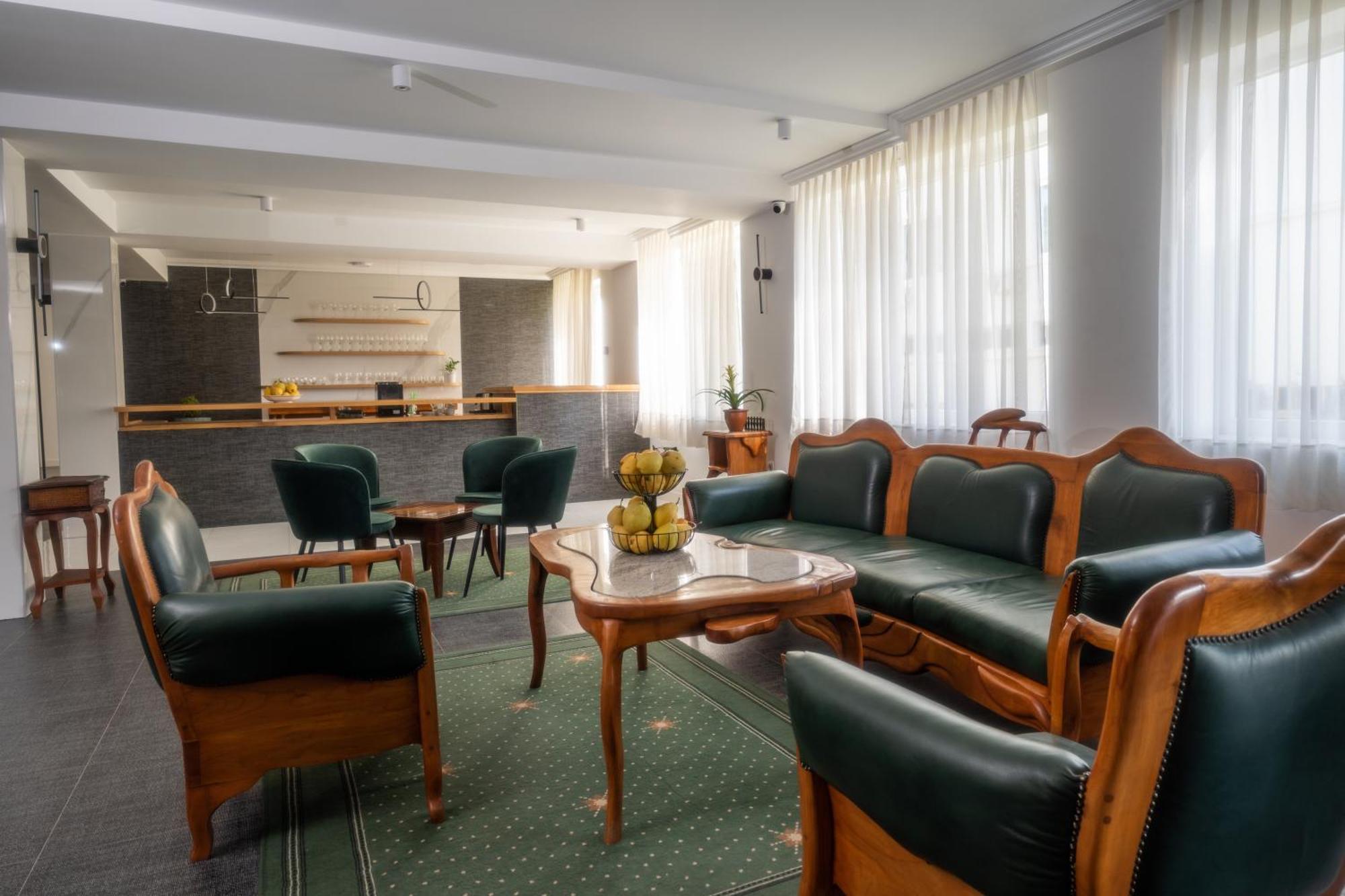 Hotel Mio City Kula 외부 사진