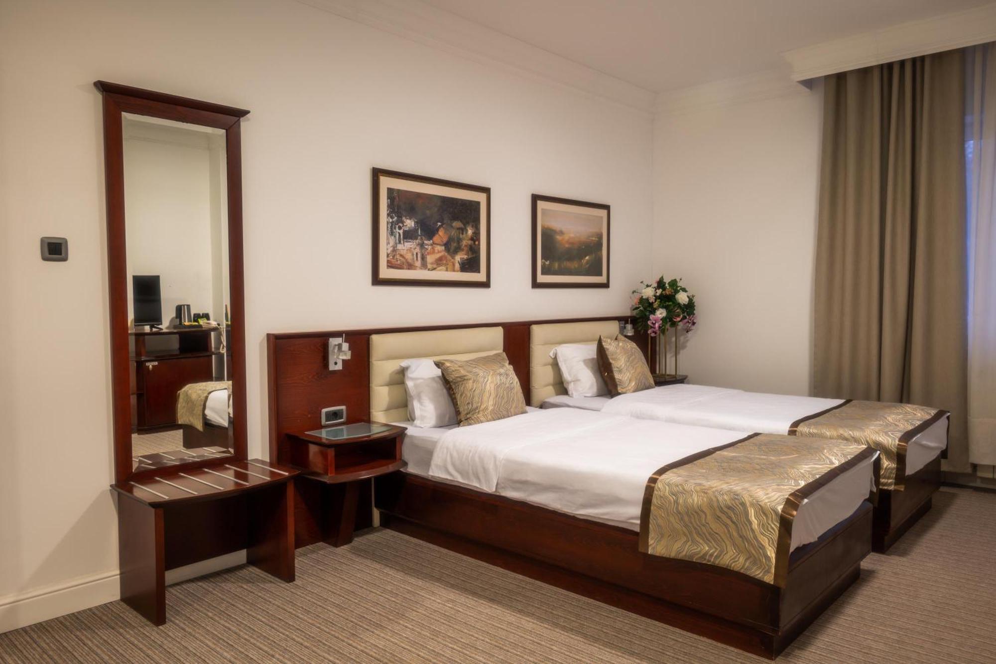 Hotel Mio City Kula 외부 사진